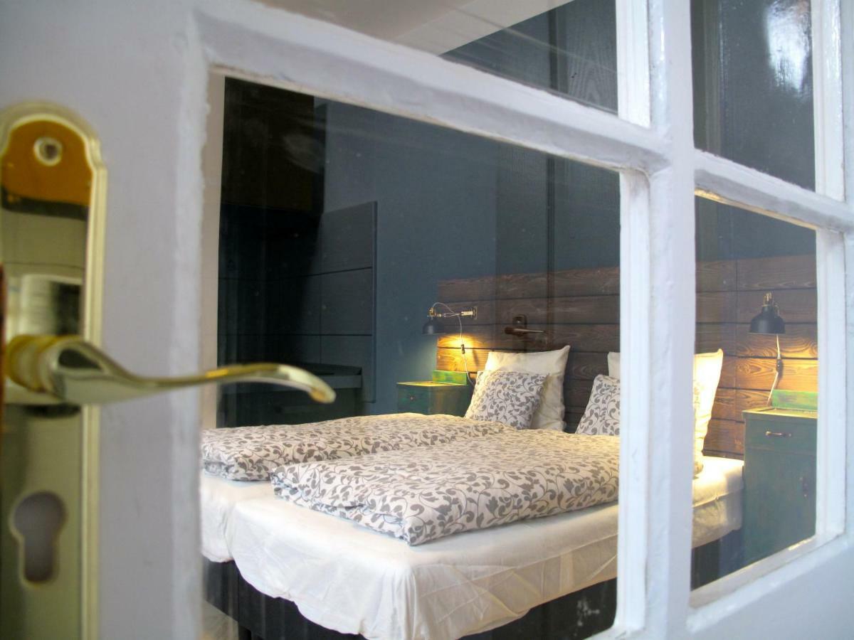 Hedonist Lodge Budapest Exterior photo